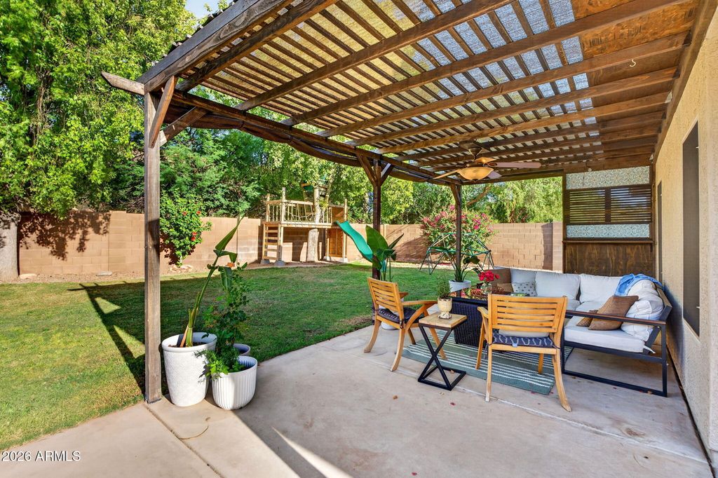 Image 51 of property listing at 1529 S DOVE Street, Gilbert, AZ 85233