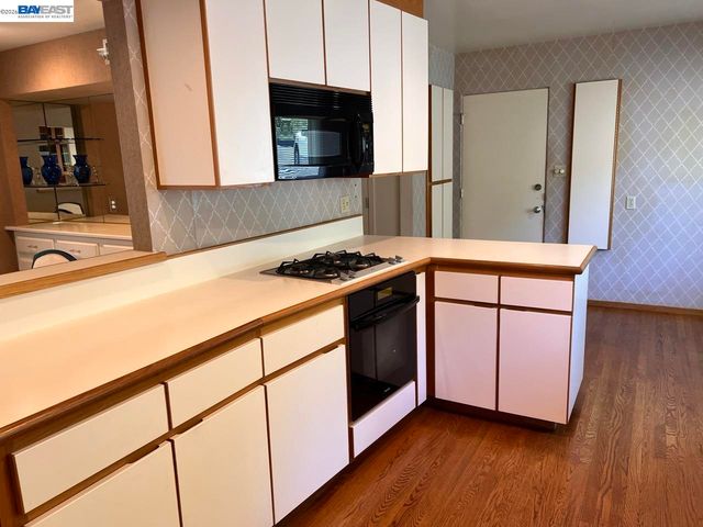 274 Orchard Rd, Orinda, CA 94563
