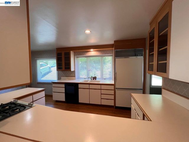 274 Orchard Rd, Orinda, CA 94563
