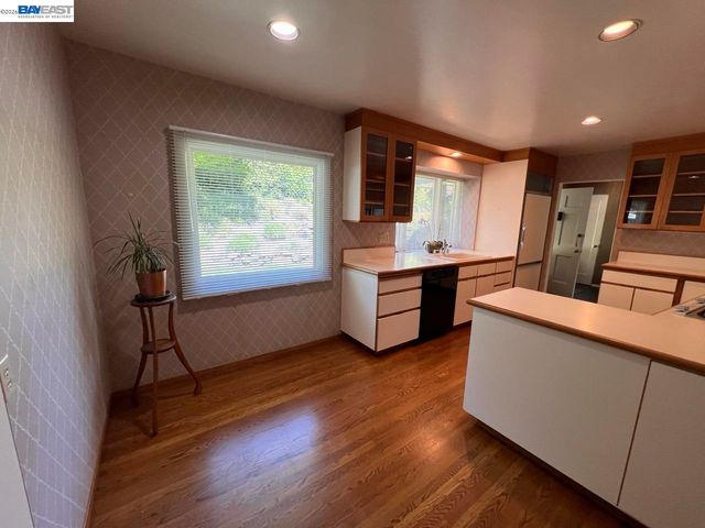 274 Orchard Rd, Orinda, CA 94563