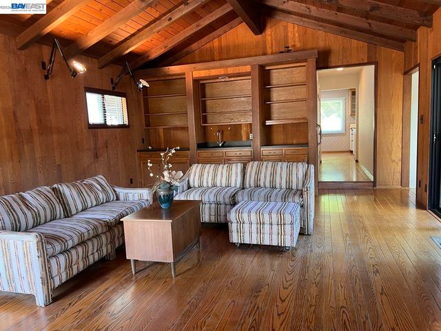 274 Orchard Rd, Orinda, CA 94563