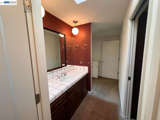 274 Orchard Rd, Orinda, CA 94563