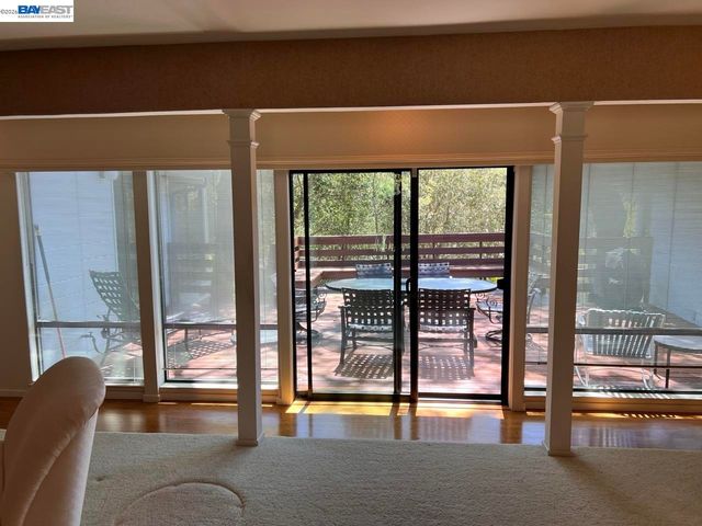 274 Orchard Rd, Orinda, CA 94563