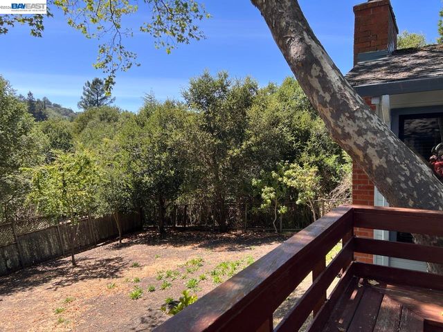 274 Orchard Rd, Orinda, CA 94563