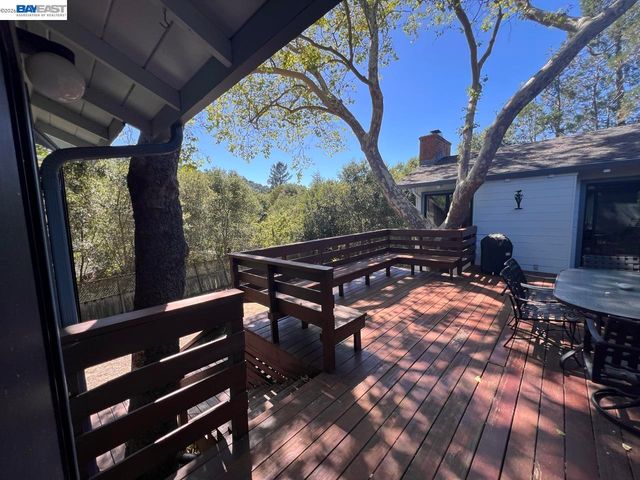 274 Orchard Rd, Orinda, CA 94563