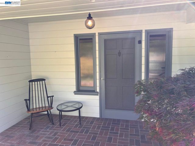 274 Orchard Rd, Orinda, CA 94563
