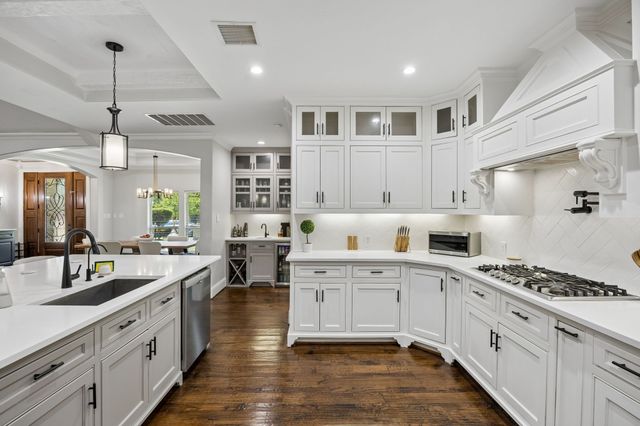 3406 Valley View Lane, Garland, TX 75043