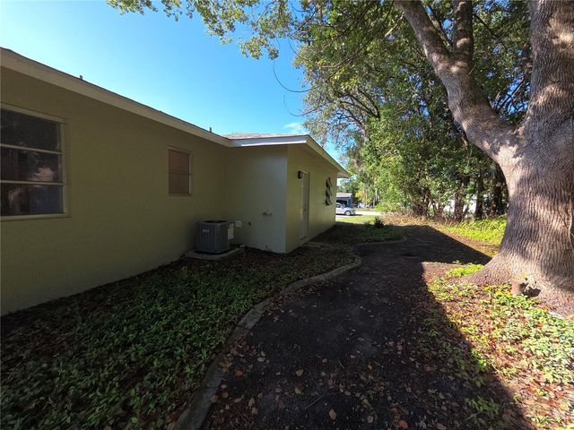 9091 N GOLFVIEW DRIVE, Citrus Springs, FL 34434