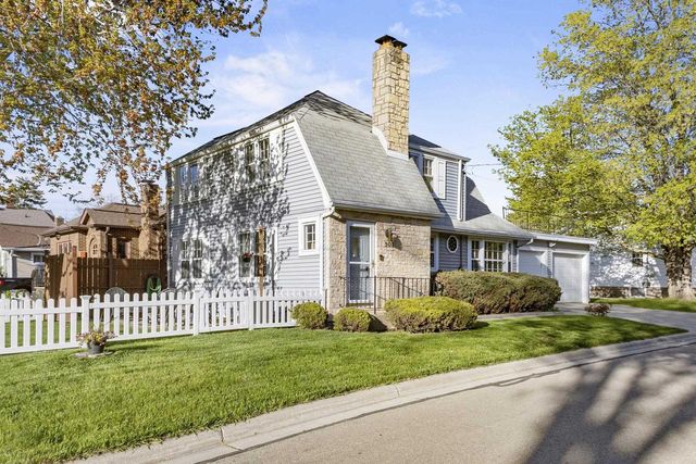903 ALLOUEZ PLACE, Green Bay, WI 54301