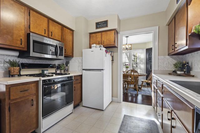 903 ALLOUEZ PLACE, Green Bay, WI 54301