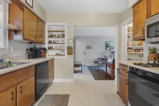 903 ALLOUEZ PLACE, Green Bay, WI 54301