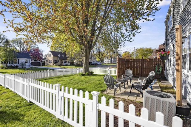 903 ALLOUEZ PLACE, Green Bay, WI 54301