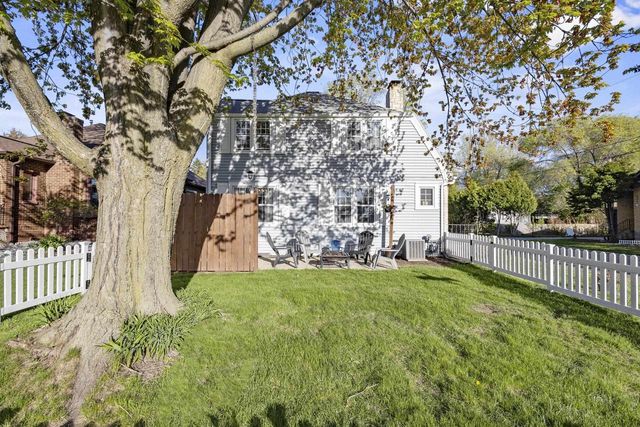 903 ALLOUEZ PLACE, Green Bay, WI 54301