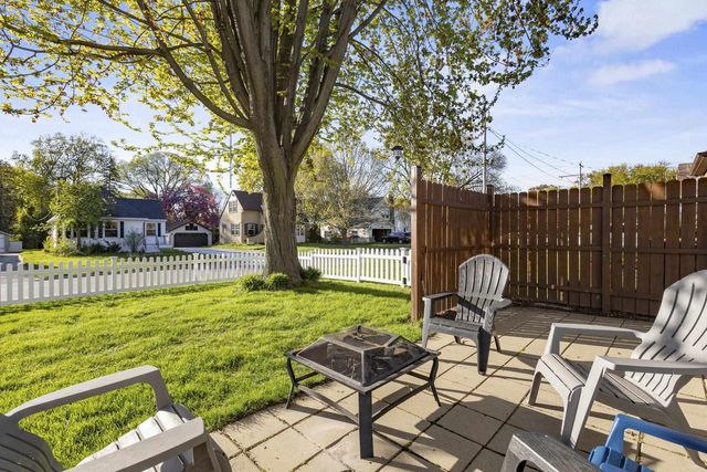 903 ALLOUEZ PLACE, Green Bay, WI 54301