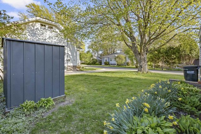 903 ALLOUEZ PLACE, Green Bay, WI 54301