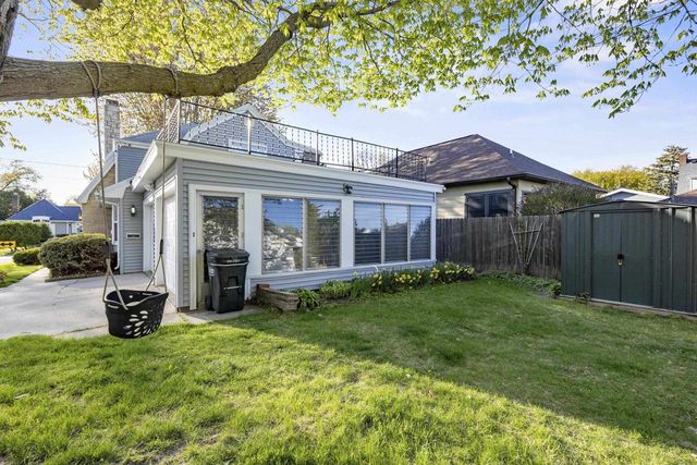 903 ALLOUEZ PLACE, Green Bay, WI 54301