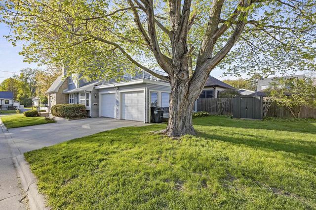 903 ALLOUEZ PLACE, Green Bay, WI 54301