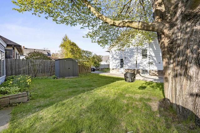 903 ALLOUEZ PLACE, Green Bay, WI 54301