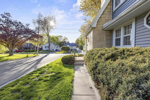903 ALLOUEZ PLACE, Green Bay, WI 54301