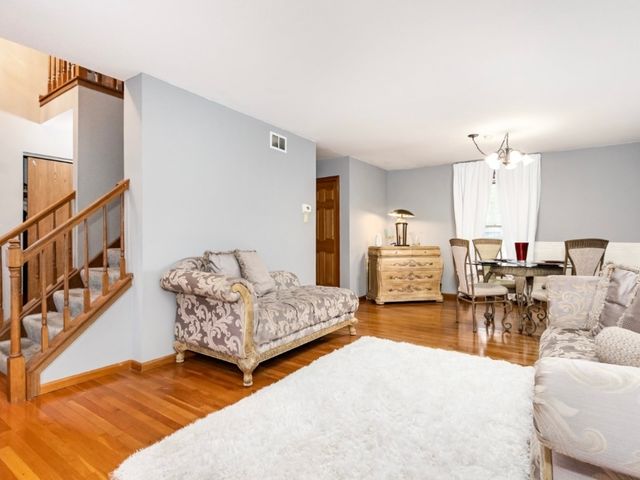 1125 Cathy Drive, Joliet, IL 60431