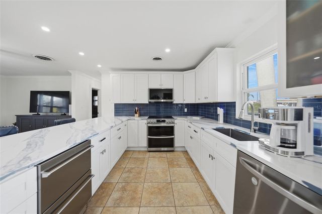 8416 RIVERSIDE DRIVE, Punta Gorda, FL 33982