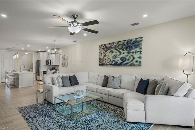 14680 Edgewater CIR, Naples, FL 34114