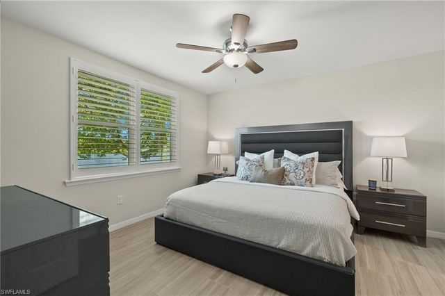 14680 Edgewater CIR, Naples, FL 34114