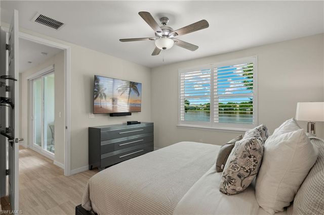 14680 Edgewater CIR, Naples, FL 34114