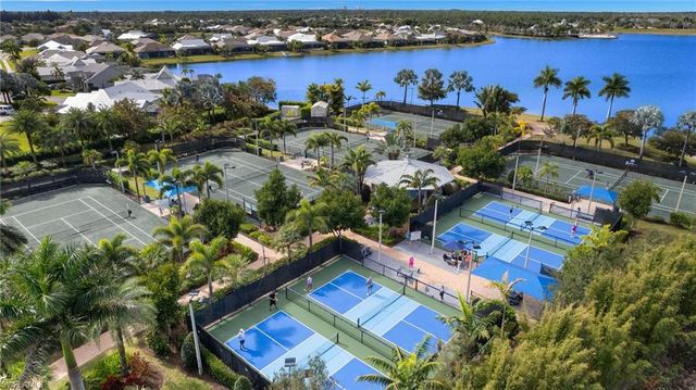 14680 Edgewater CIR, Naples, FL 34114