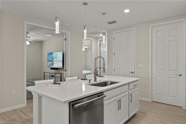 14680 Edgewater CIR, Naples, FL 34114