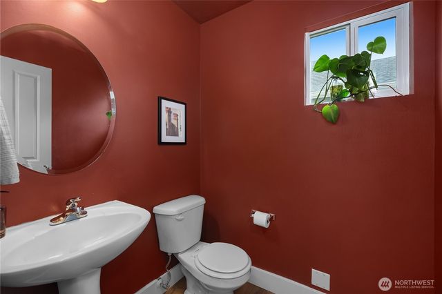 5805 SE Pennsylvania St, Lacey, WA 98513