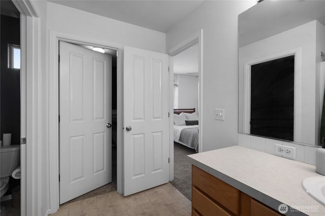 5805 SE Pennsylvania St, Lacey, WA 98513