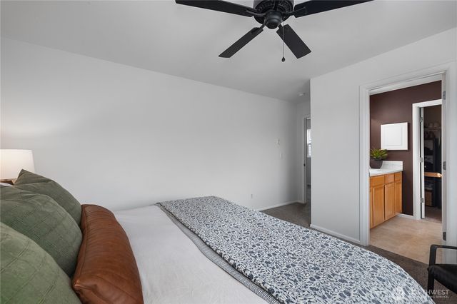 5805 SE Pennsylvania St, Lacey, WA 98513