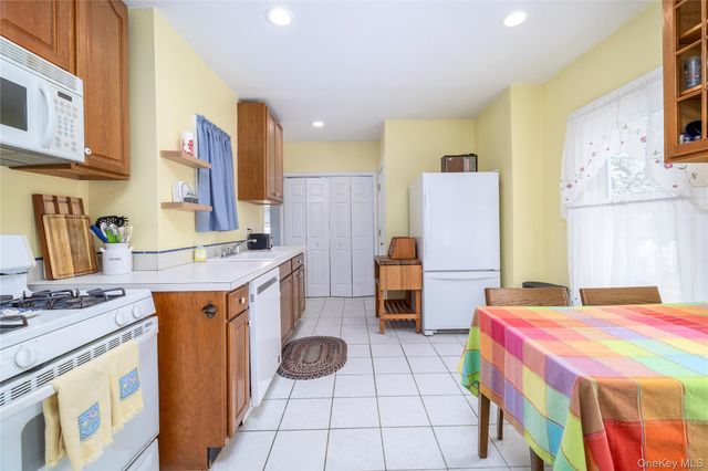 23 Plainfield Avenue, East Rockaway, NY 11518