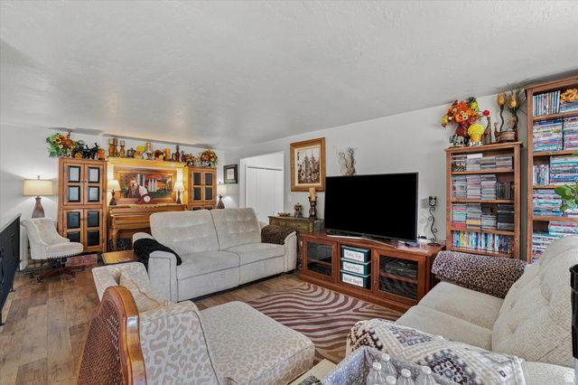 1025 BRISTOL RD, Fruit Heights, UT 84037
