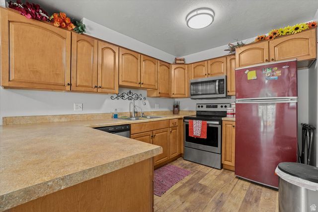 1025 BRISTOL RD, Fruit Heights, UT 84037