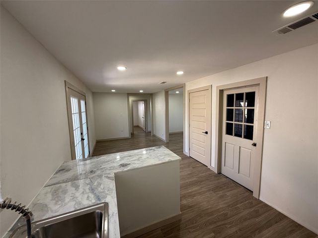 7905 Farnsworth Street, Houston, TX 77022