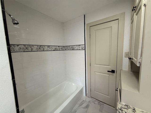 7905 Farnsworth Street, Houston, TX 77022