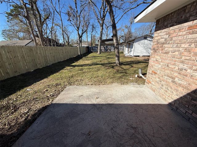 7905 Farnsworth Street, Houston, TX 77022