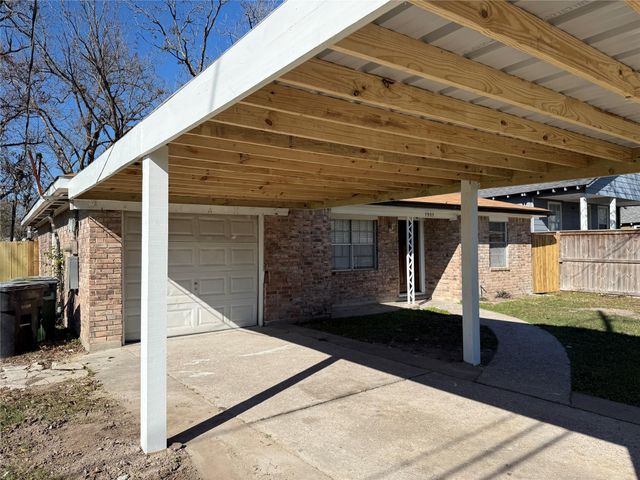 7905 Farnsworth Street, Houston, TX 77022