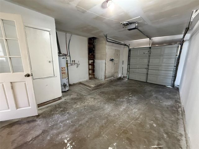 7905 Farnsworth Street, Houston, TX 77022