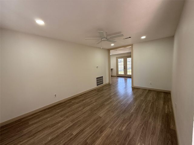 7905 Farnsworth Street, Houston, TX 77022