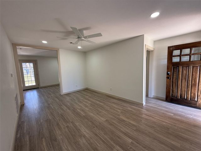 7905 Farnsworth Street, Houston, TX 77022