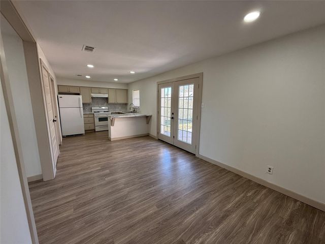 7905 Farnsworth Street, Houston, TX 77022