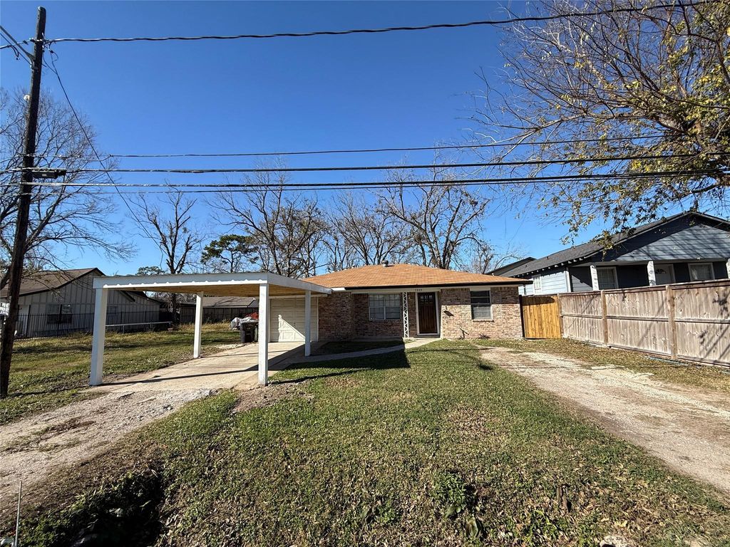 7905 Farnsworth Street, Houston, TX 77022