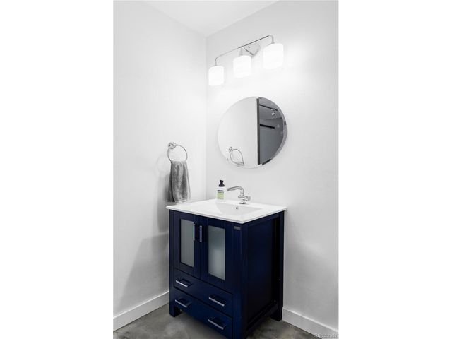 2000 Little Raven St 403, Denver, CO 80202