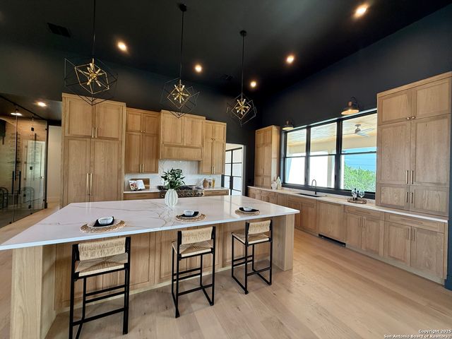 10703 Kendall Canyon, San Antonio, TX 78255