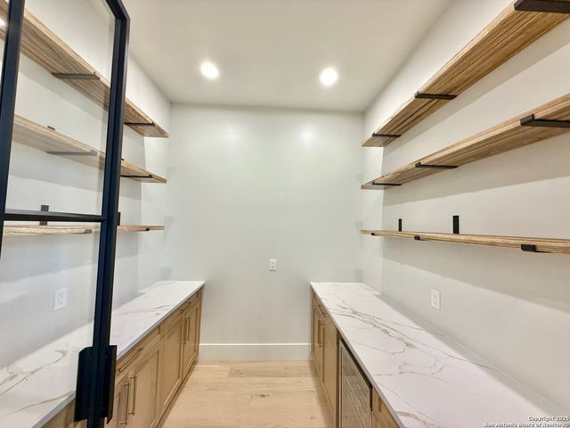 10703 Kendall Canyon, San Antonio, TX 78255