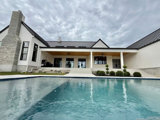 10703 Kendall Canyon, San Antonio, TX 78255