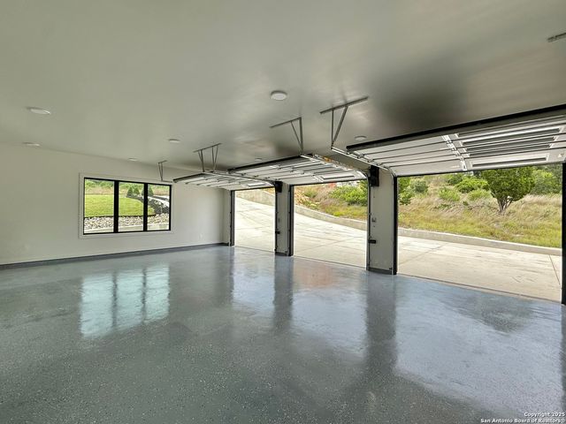 10703 Kendall Canyon, San Antonio, TX 78255